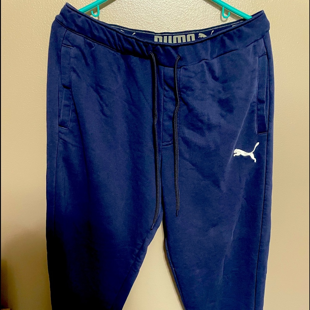 Men's Puma Navy Joggers- L